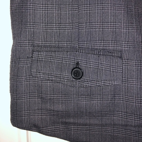 Sovereign Code Grey Patterned Vest - Picture 2 of 4